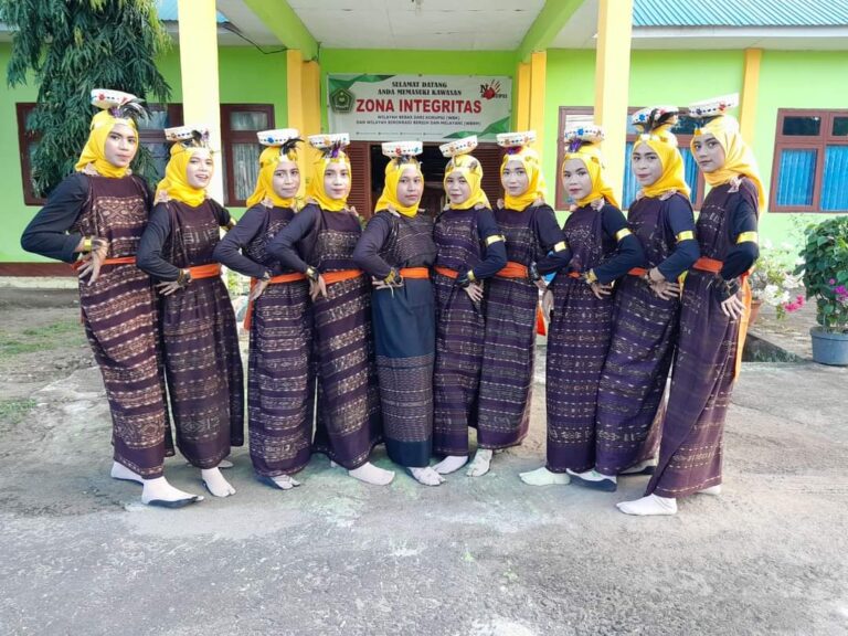 menariiii